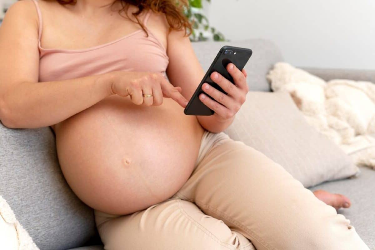 Réduire l'impact des ondes pendant la grossesse : comment faire ?